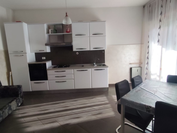 Loano: Quadrilocale in complesso residenziale a 300m dal mare