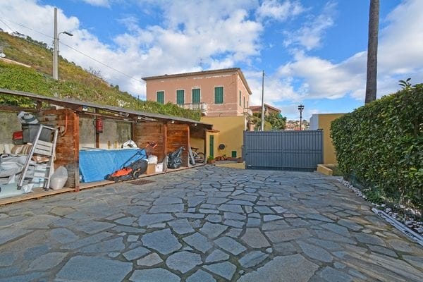 Ampio Quadrilocale con Terrazza Vista Mare – Boissano