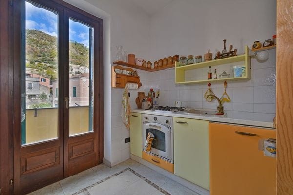 Ampio Quadrilocale con Terrazza Vista Mare – Boissano