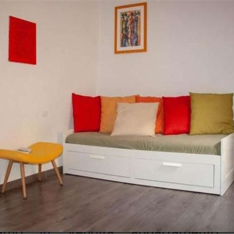Bilocale Ristrutturato nel Borgo Medievale di Zuccarello: Zero Spese e Comfort Moderno