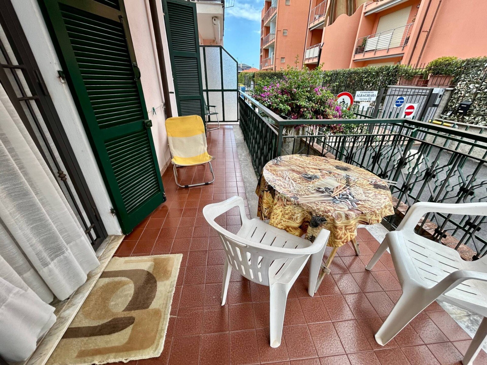 Bilocale 200mt mare con Terrazzo Vivibile – Loano