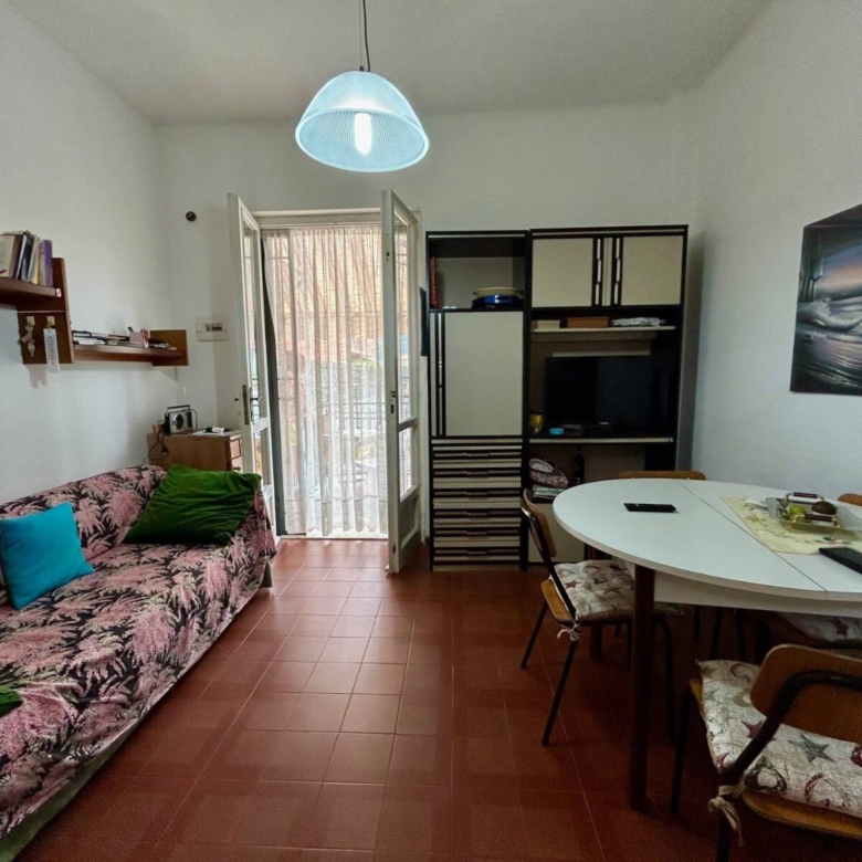 Bilocale 200mt mare con Terrazzo Vivibile – Loano