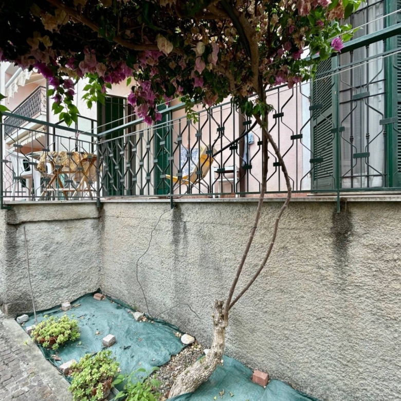 Bilocale 200mt mare con Terrazzo Vivibile – Loano
